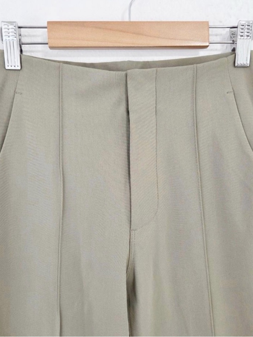 Vuori Meta Wideleg VersaLife Pant Taupe khaki trouser neutral women's size XXS - Picture 5 of 6